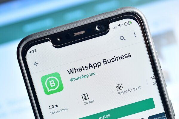 Whatsapp business es un canal de venta imprescindible para tu negocio, en 7clicks te damos todas las claves para llevar a cabo una estrategia y generar ventas